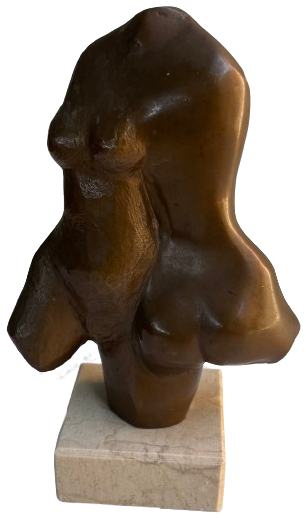 Sculpture en bronze sur socle en marbre, une pièce de la collection La Malle Poste